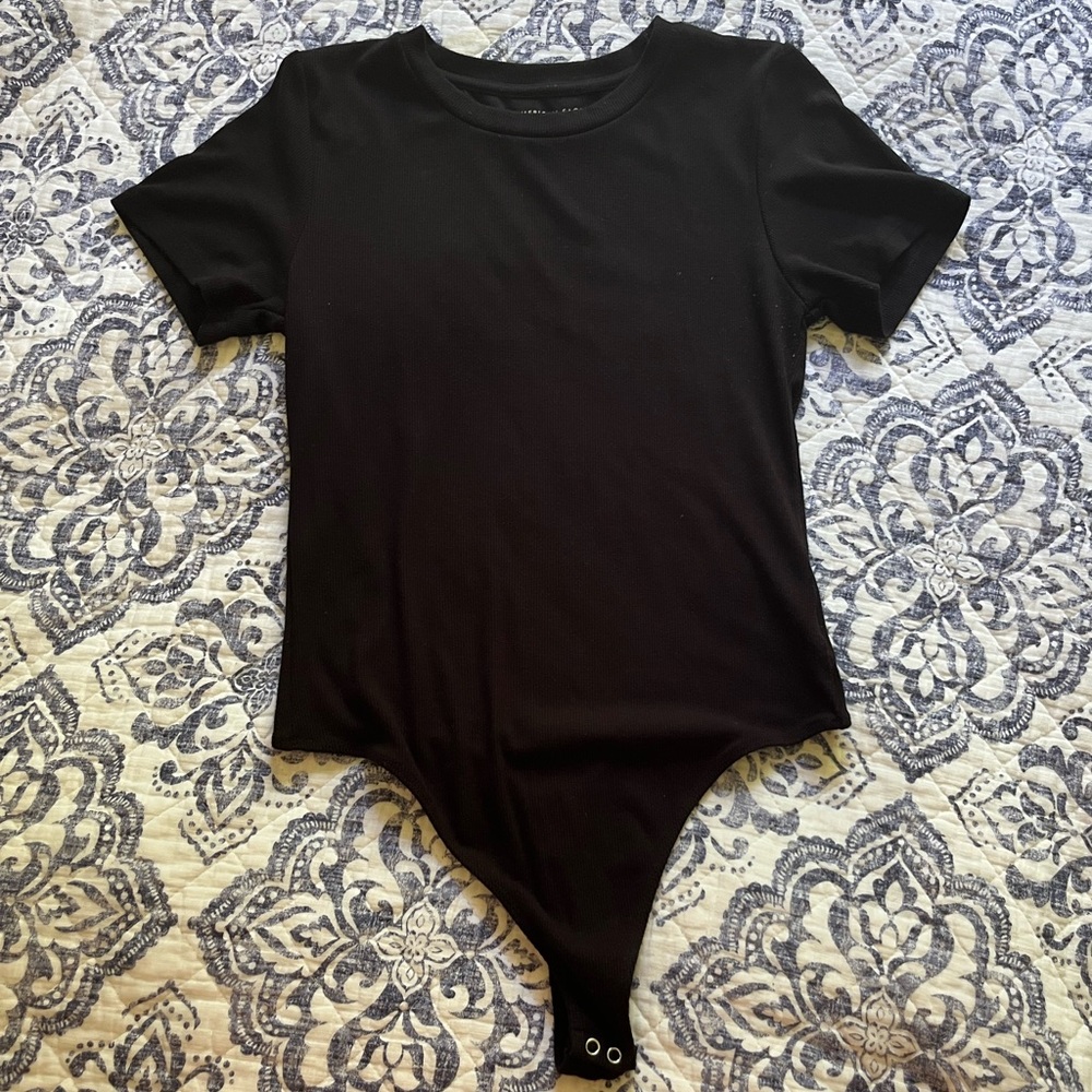 Size L black bodysuit from American eagle